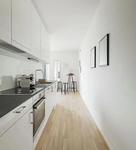 Sky Mit Balkon Apartman Bécs